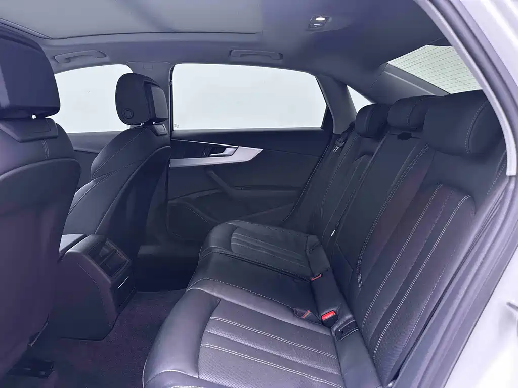 Audi A4L 2023