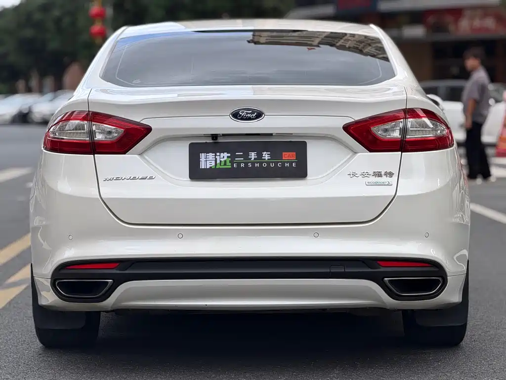 Ford Mondeo 2015 — фото 10