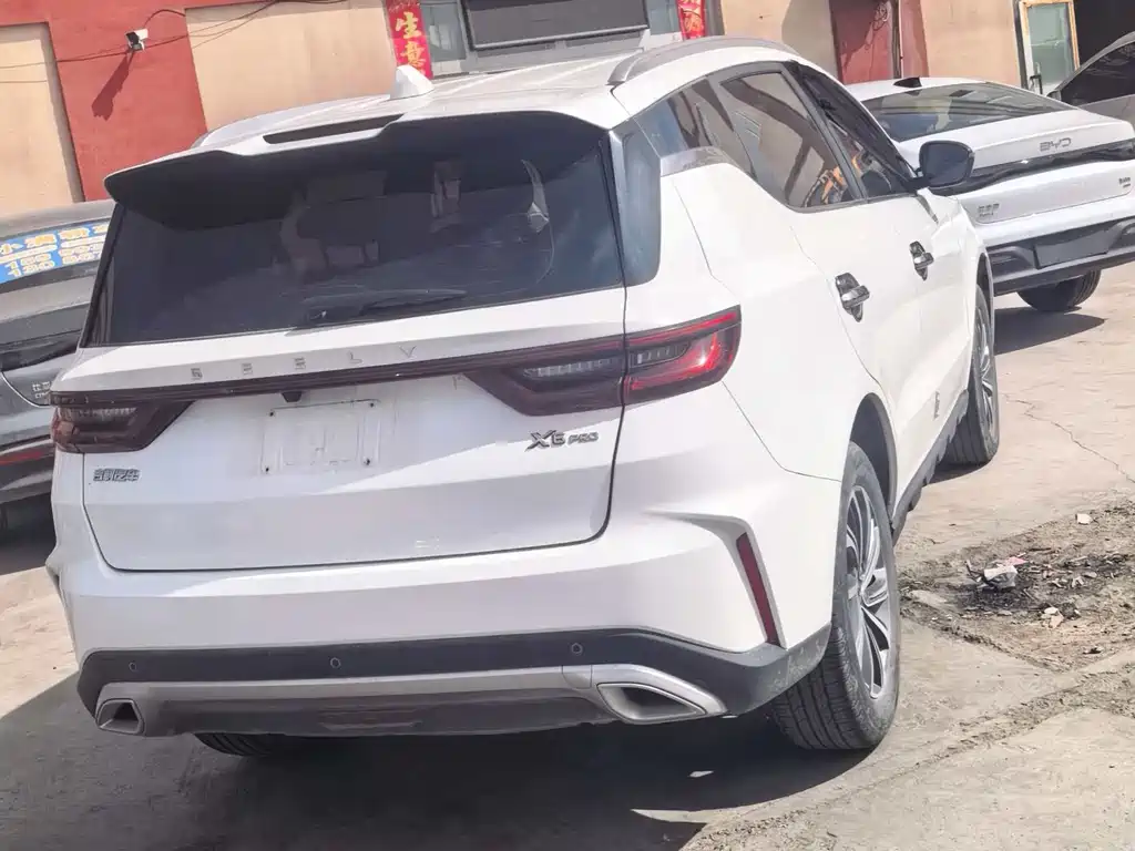Geely Vision X6 2022