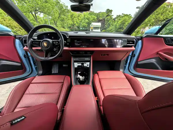 Porsche Macan New Energy 2024