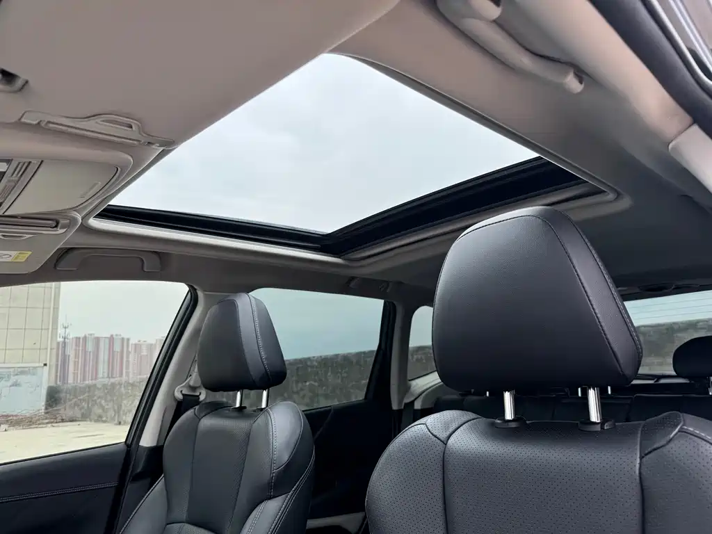 Subaru Forester 2022 — фото 14