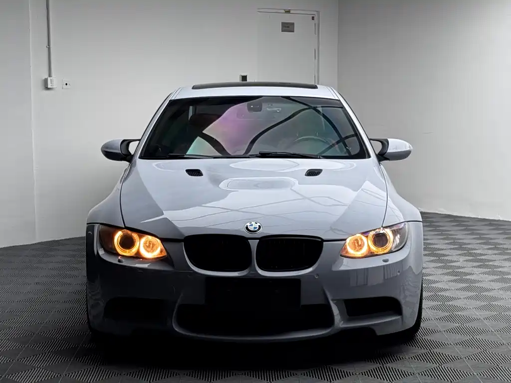 BMW M3 2011 — фото 2