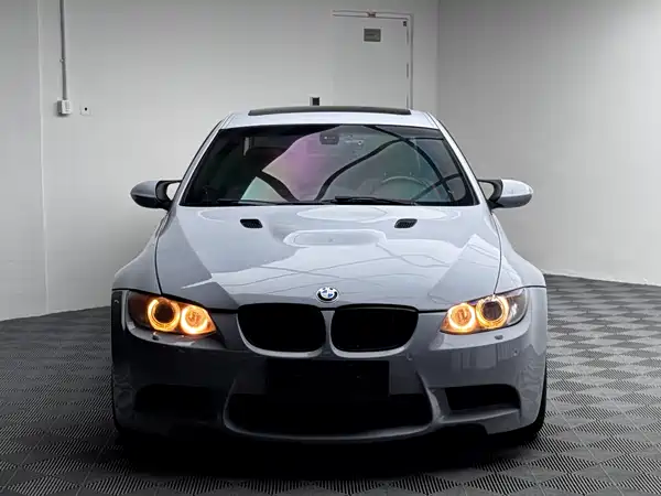 BMW M3 2011