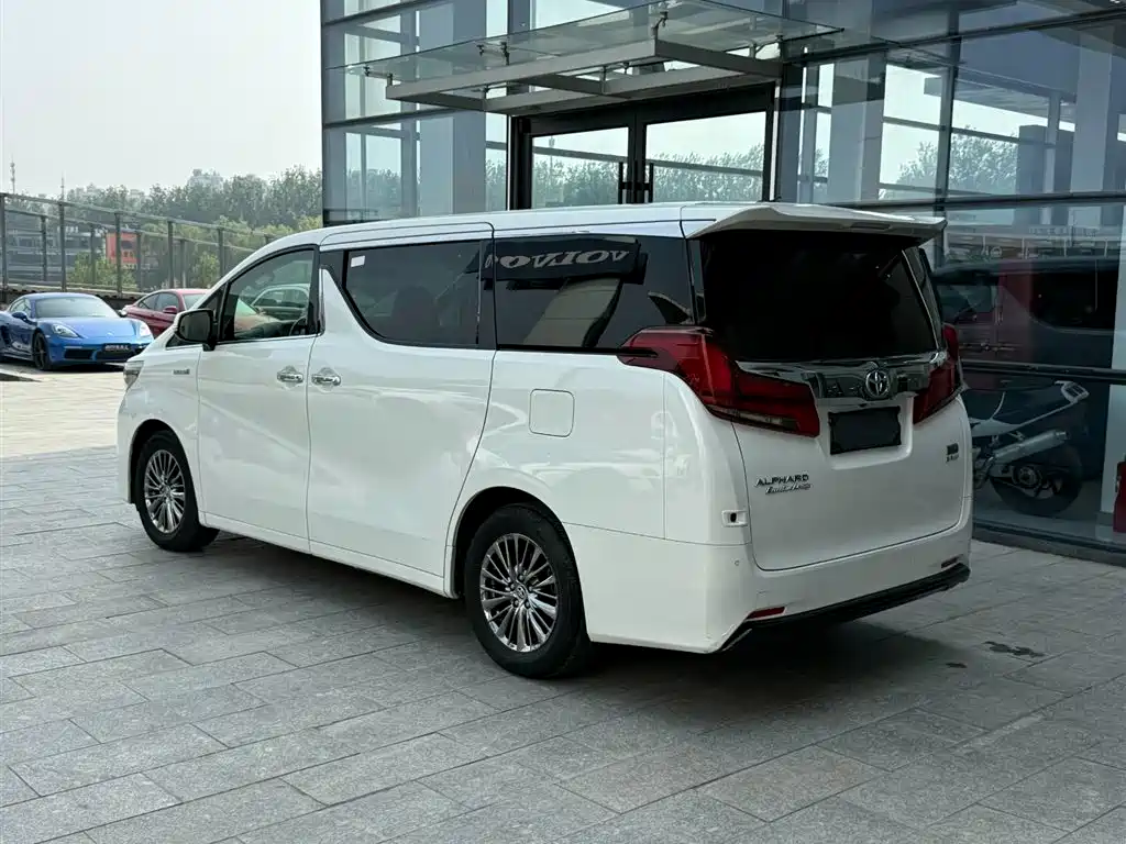 Toyota Alphard 2020 — фото 7