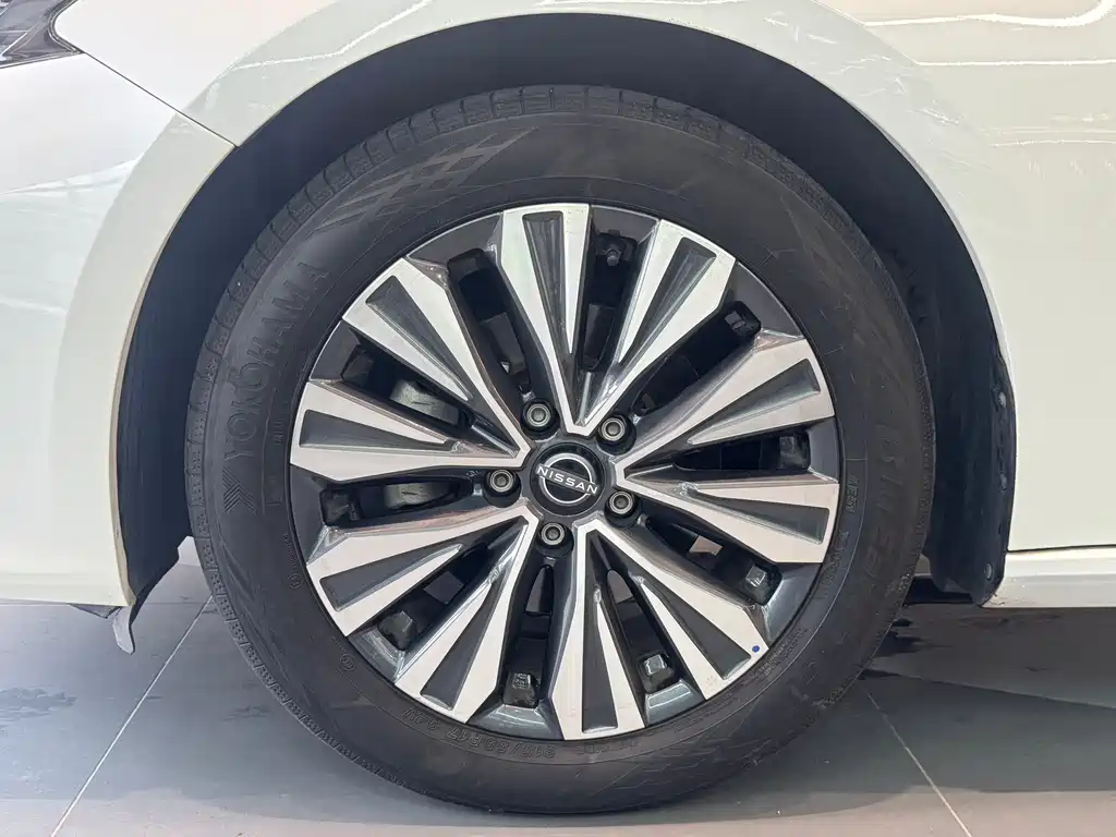 Nissan Teana 2023 — фото 15