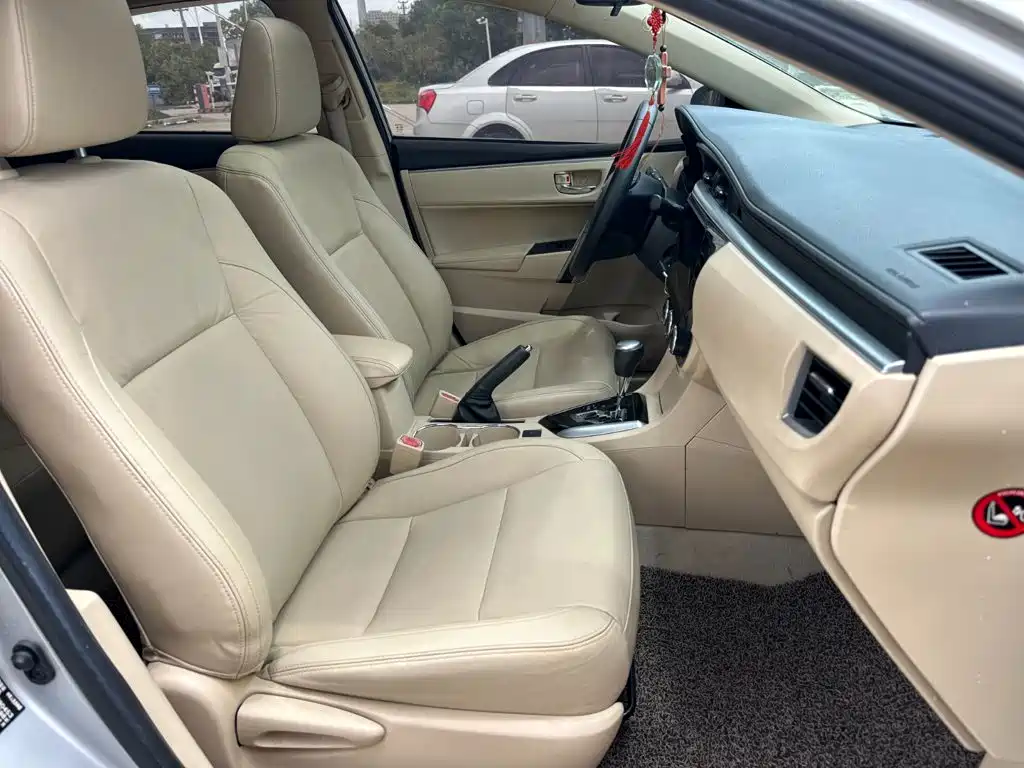Toyota Corolla 2015 — фото 14