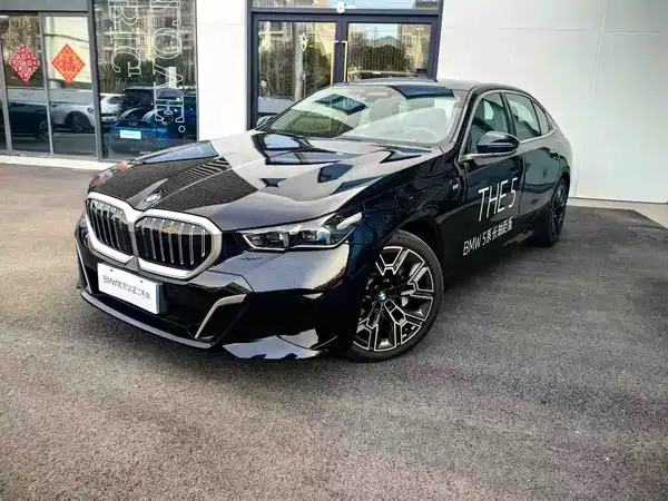 BMW 5 Series 2025