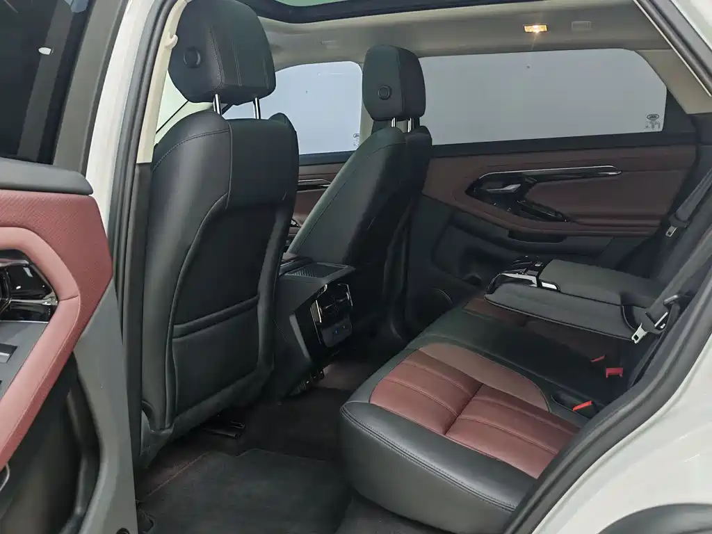 Land Rover Evoque 2022 — фото 8
