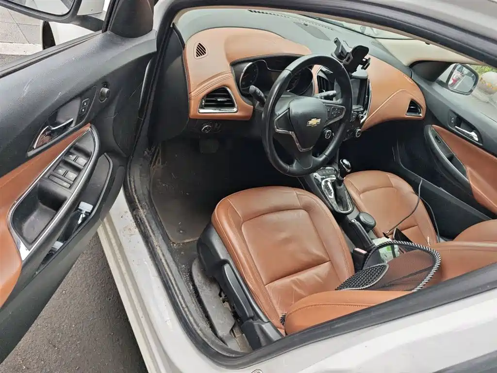 Chevrolet Cruze 2015 — фото 14