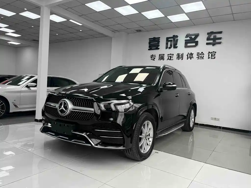 Mercedes-Benz GLE 2021 — фото 1