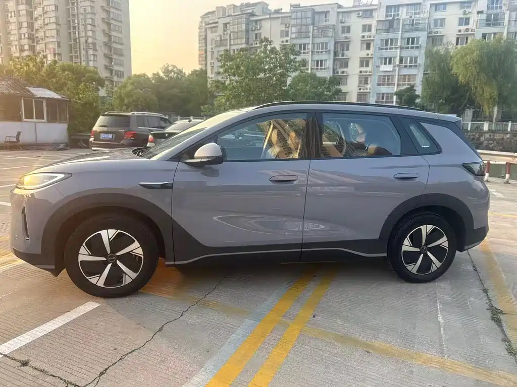 BYD Sealion 05 EV 2025 — фото 4