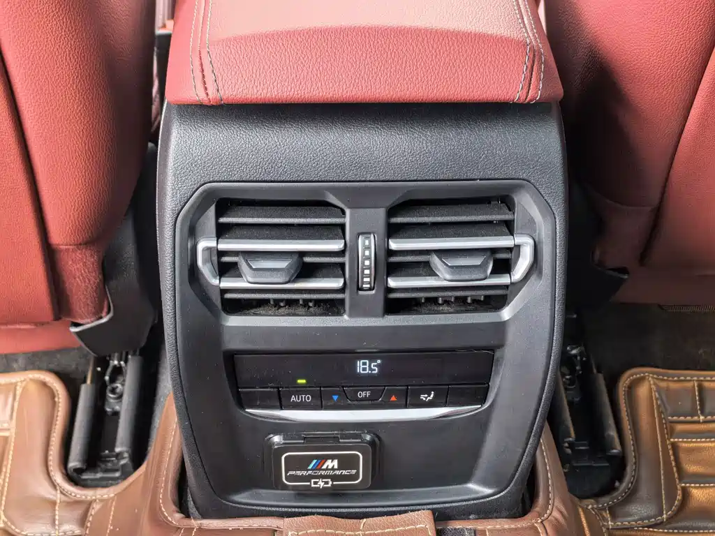 BMW 3 Series 2023 — фото 16