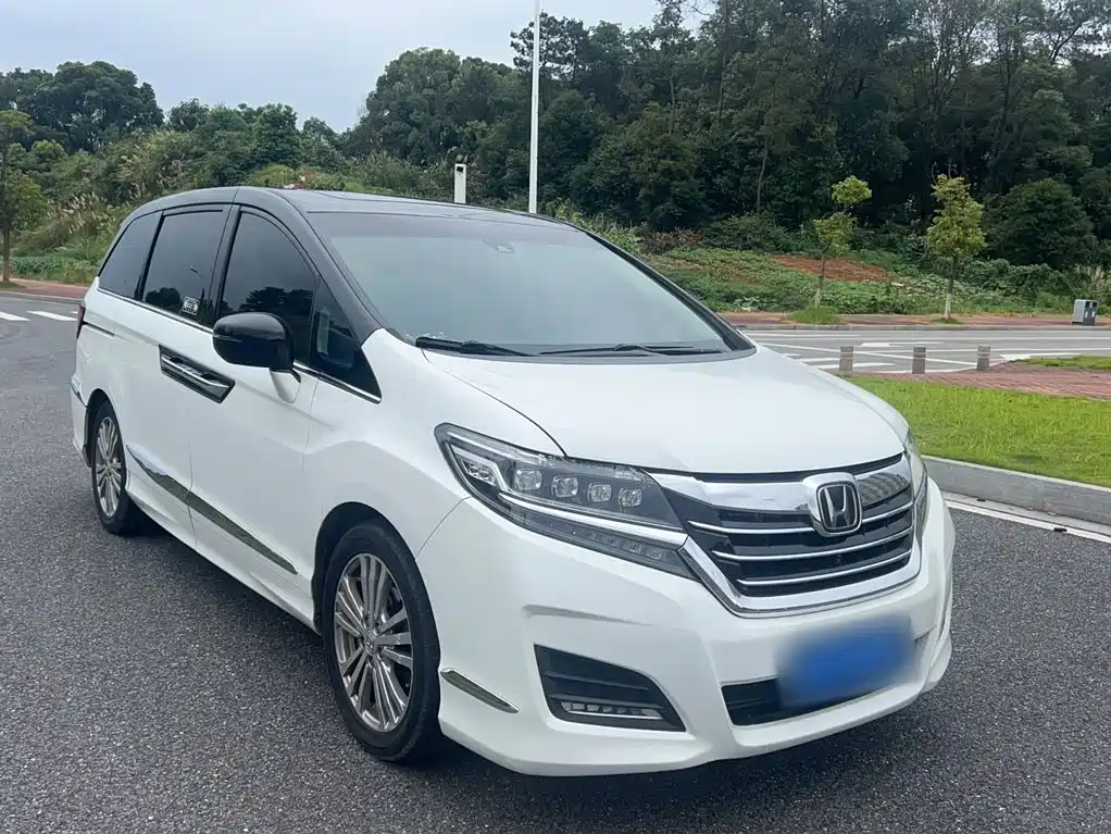 Honda Elysion 2019 — фото 19