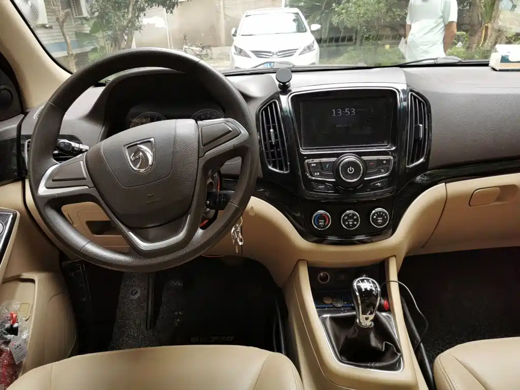 Baojun 730 2014