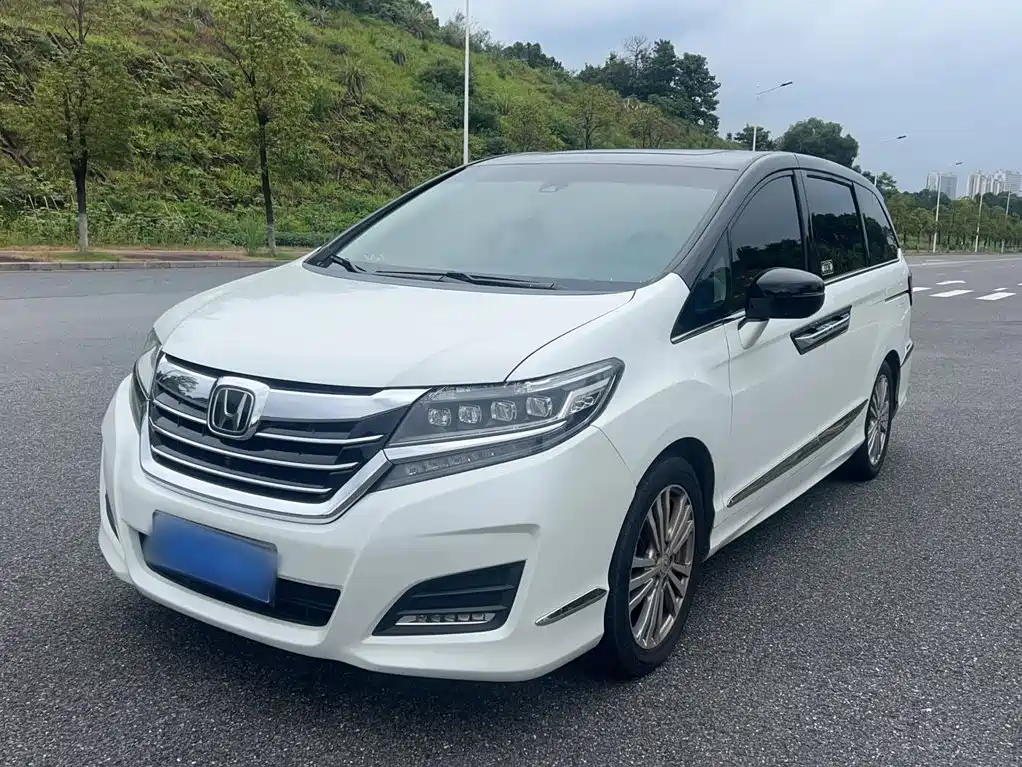 Honda Elysion 2019 — фото 17