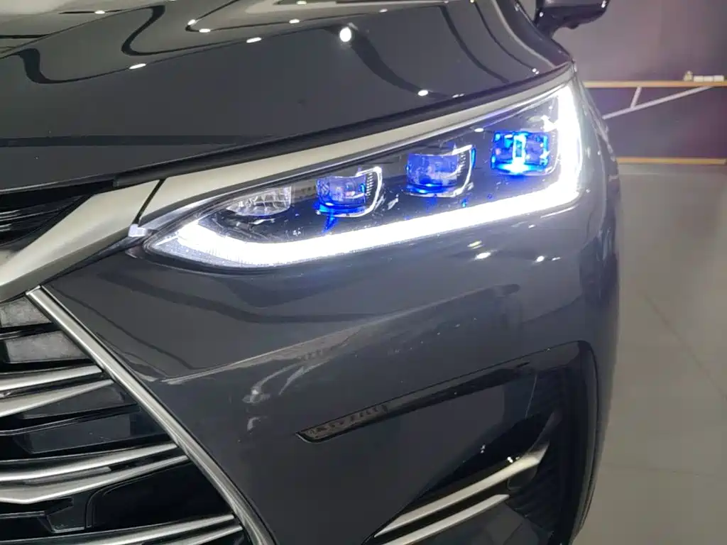 BYD Tang New Energy 2023 — фото 18