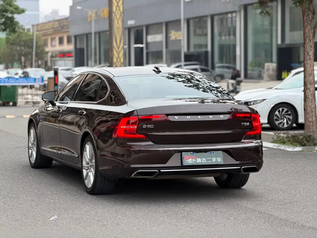 Volvo S90 2017 — фото 6