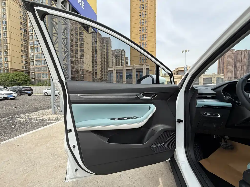 Geely Emgrand S 2023 — фото 14