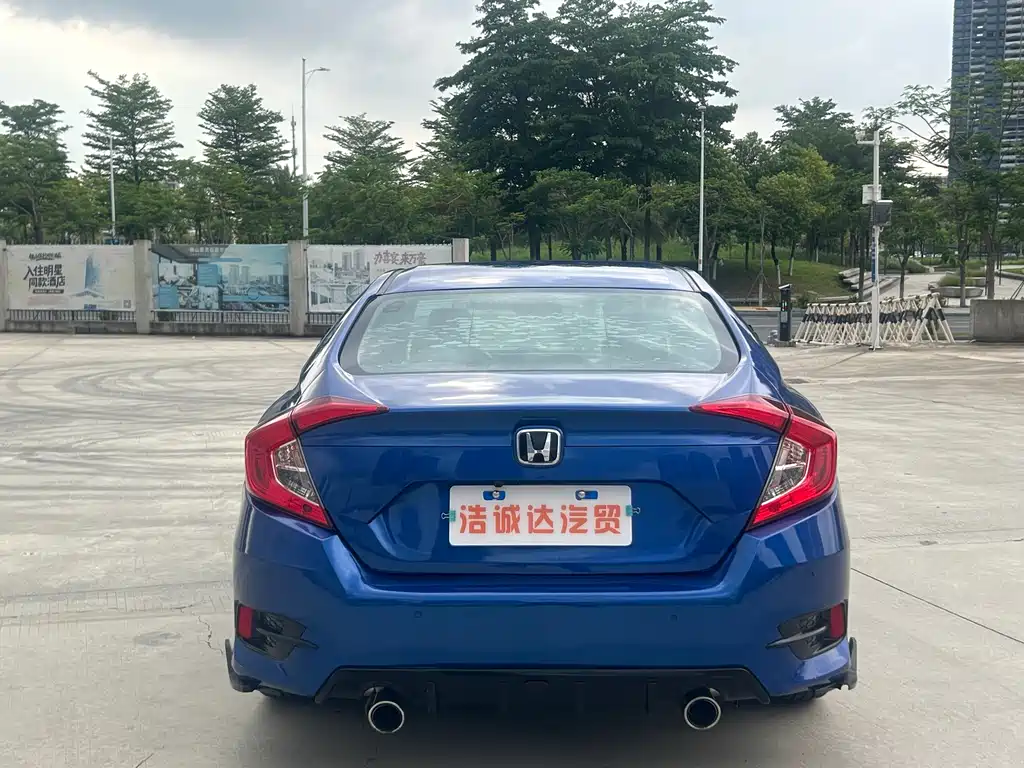 Honda Civic 2019 — фото 17
