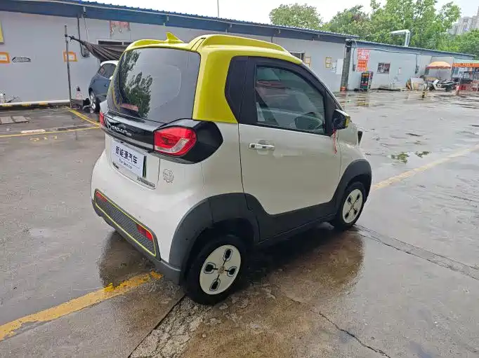 Baojun E100 2018