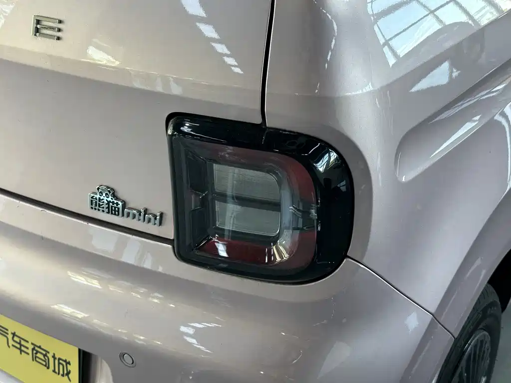Geely Galaxy Panda 2025 — фото 13