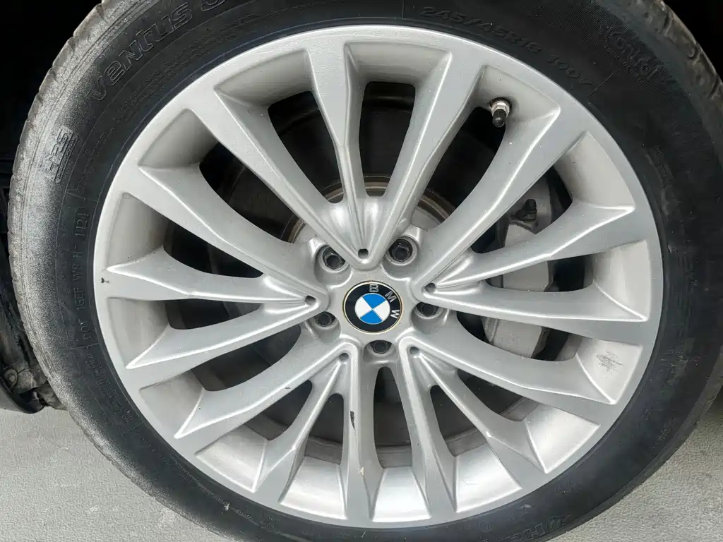 BMW 5 Series 2020 — фото 19