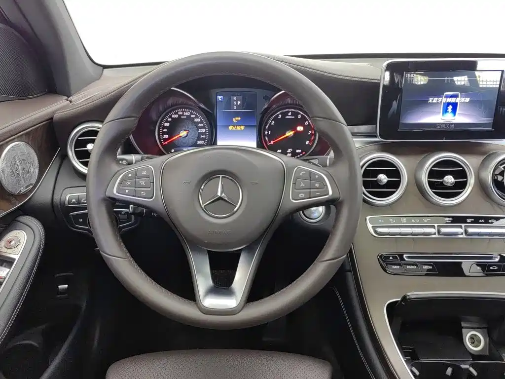 Mercedes-Benz GLC 2016 — фото 11