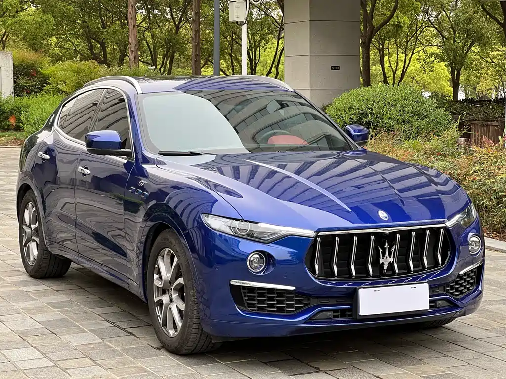 Maserati Levante 2023 — фото 3