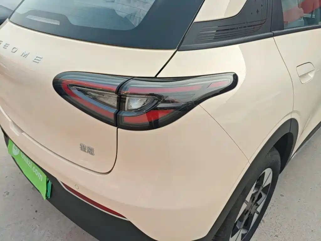Geely Galaxy Starwish 2026 — фото 8