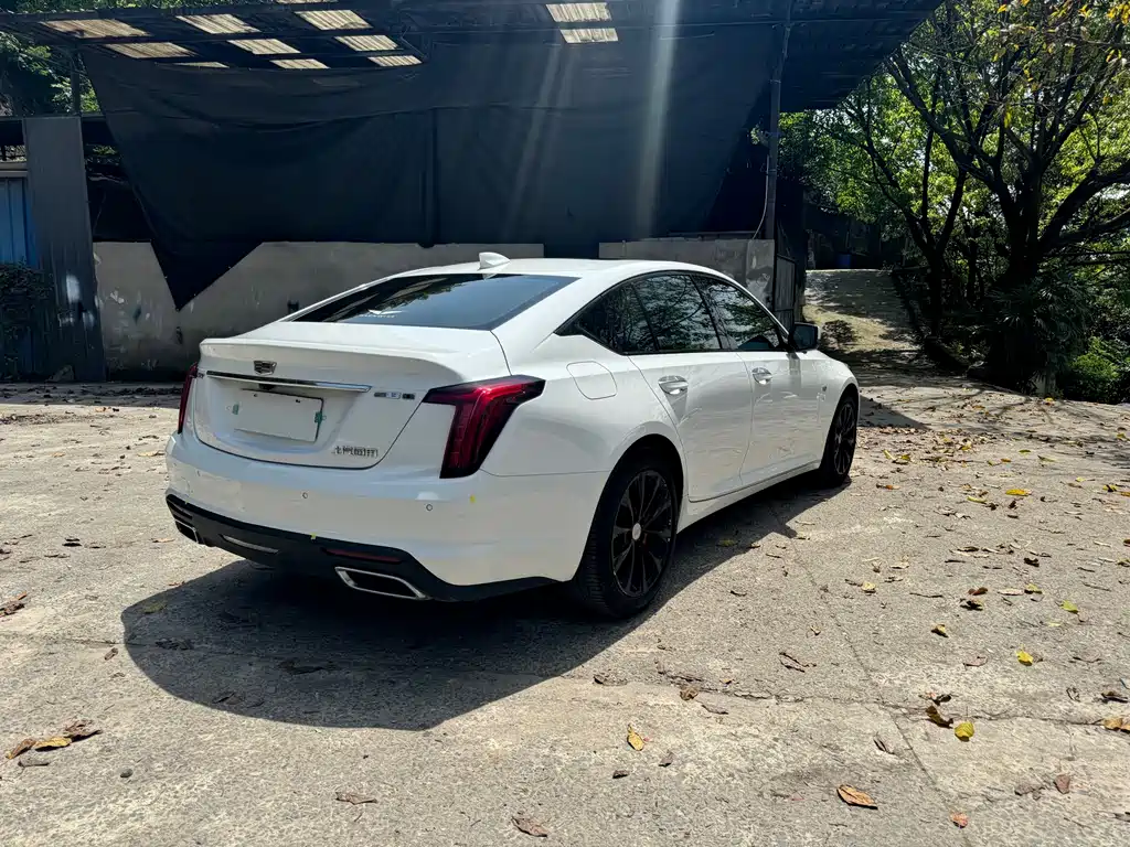 Cadillac CT5 2022 — фото 15