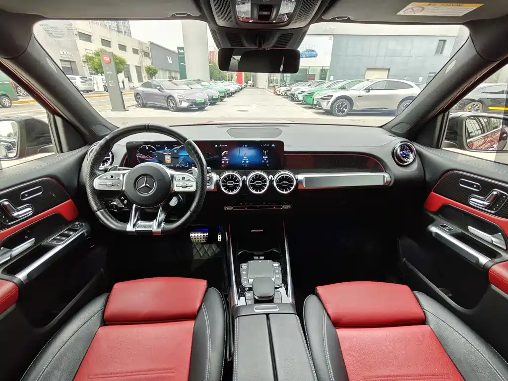 Mercedes-Benz GLB AMG 2022 — фото 7