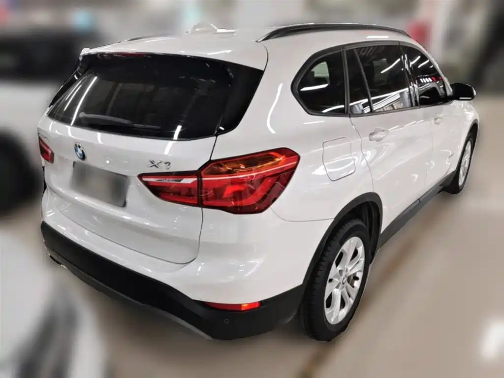 BMW X1 2017 — фото 10
