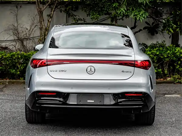 Mercedes-Benz EQS 2024