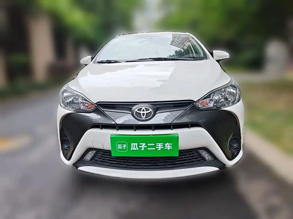 Toyota Yaris L 2021 — фото 2
