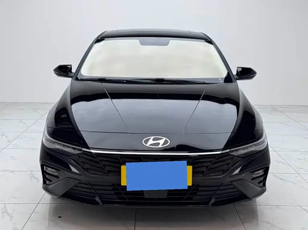 Hyundai Elantra 2024