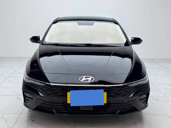 Hyundai Elantra 2024