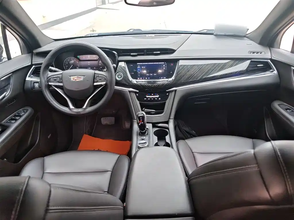 Cadillac XT6 2021 — фото 10