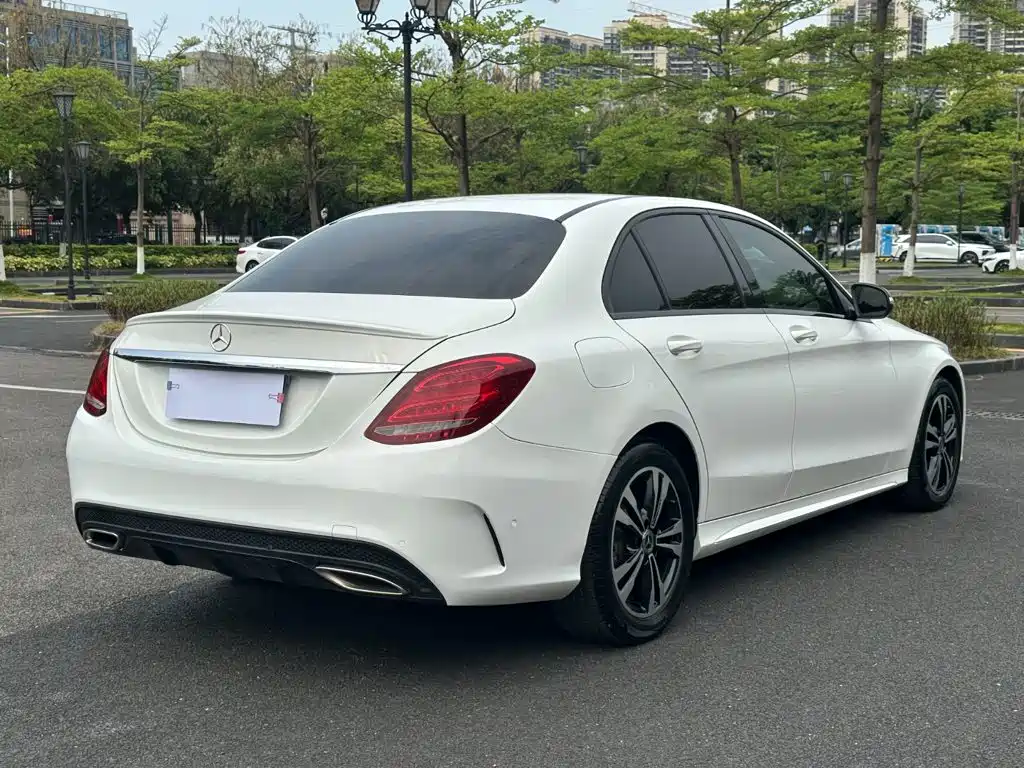 Mercedes-Benz C-Class 2018 — фото 16