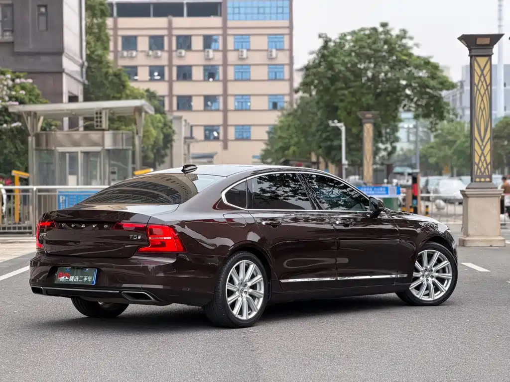 Volvo S90 2017 — фото 8