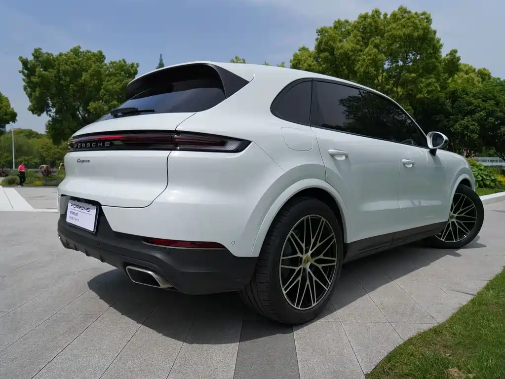Porsche Cayenne 2025 — фото 17
