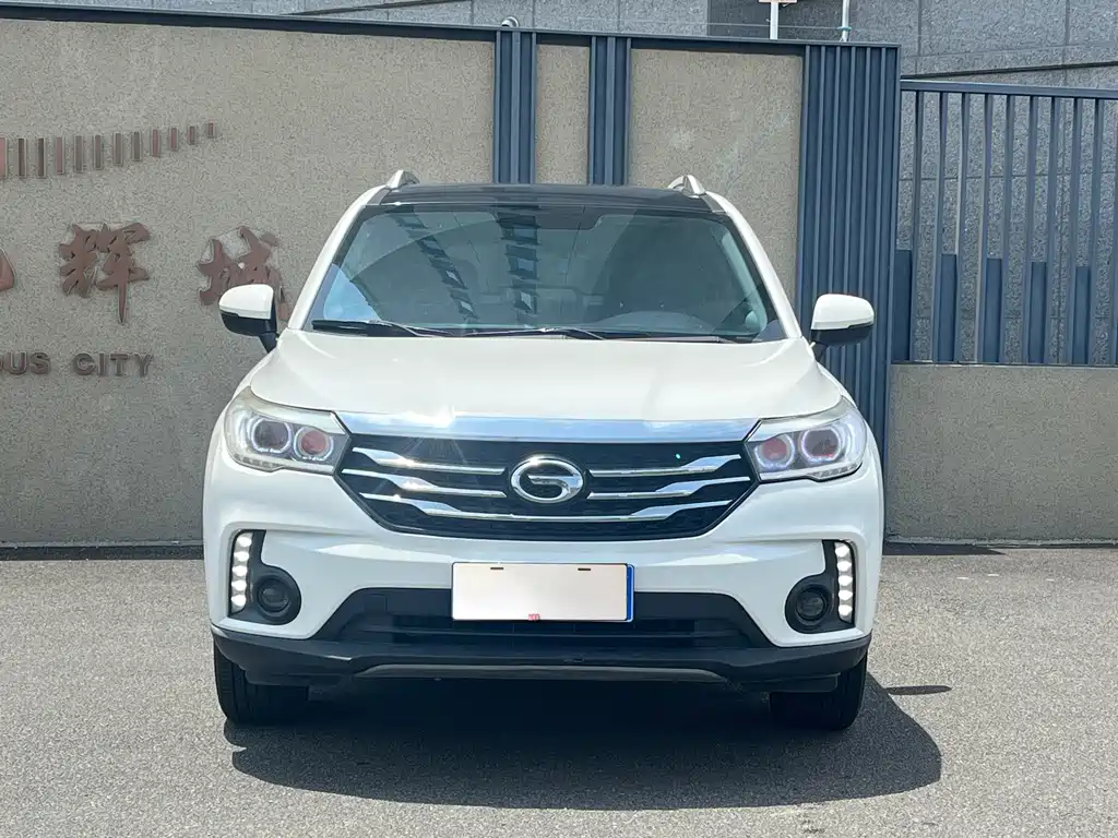 GAC Trumpchi GS4 2016 — фото 2