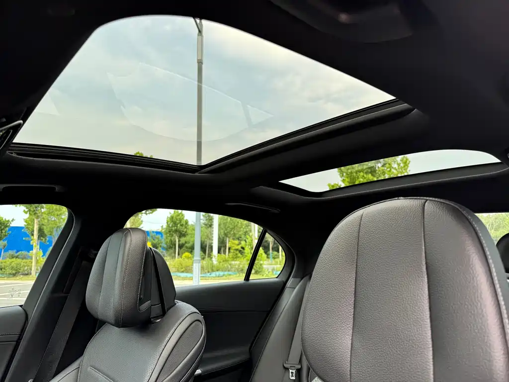Mercedes-Benz C-Class 2021