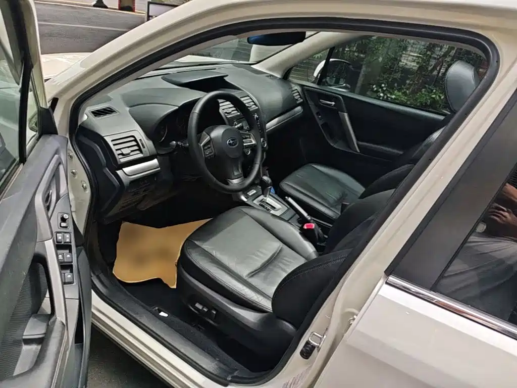 Subaru Forester 2015 — фото 16