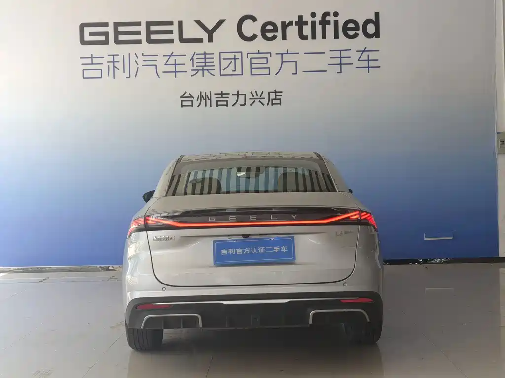 Geely Galaxy L6 2025 — фото 17