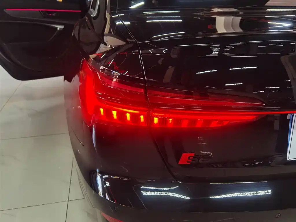 Audi A6L 2019 — фото 25