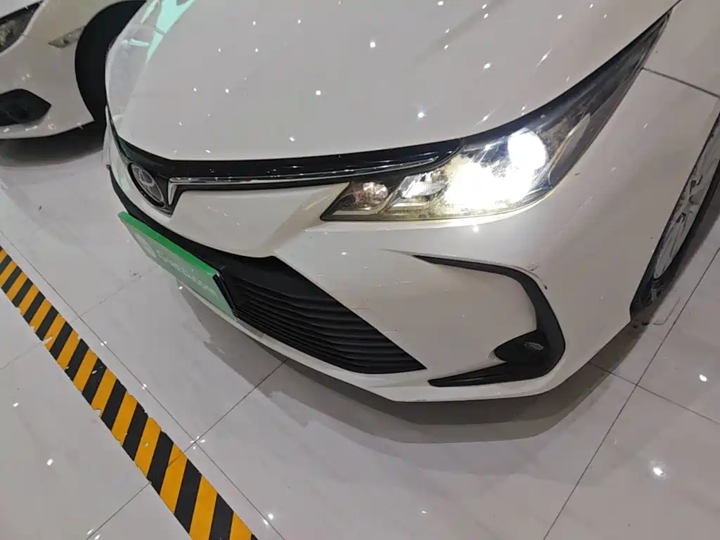 Toyota Corolla 2021 — фото 24