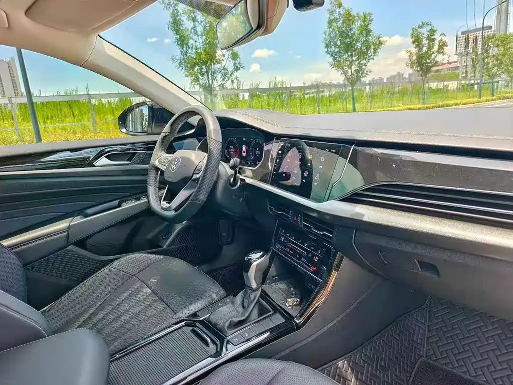 Volkswagen Passat 2025