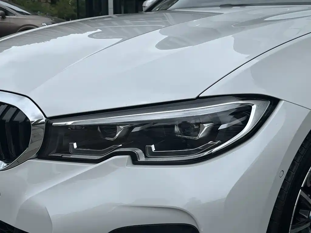 BMW 3 Series 2022 — фото 9
