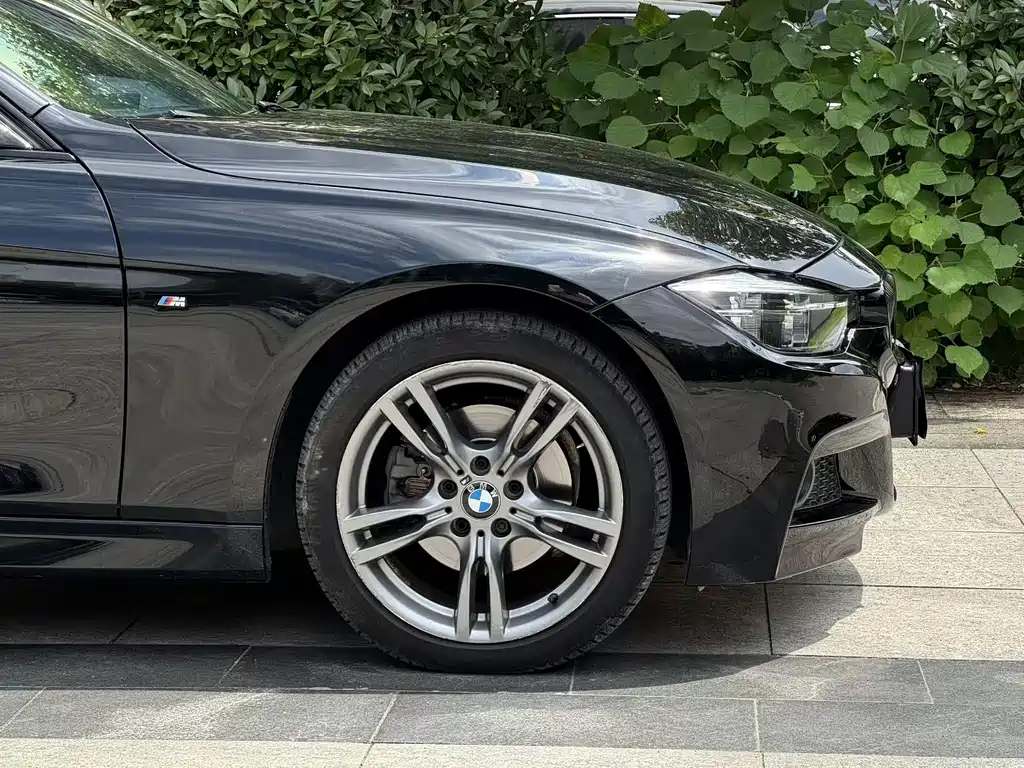 BMW 3 Series 2018 — фото 3
