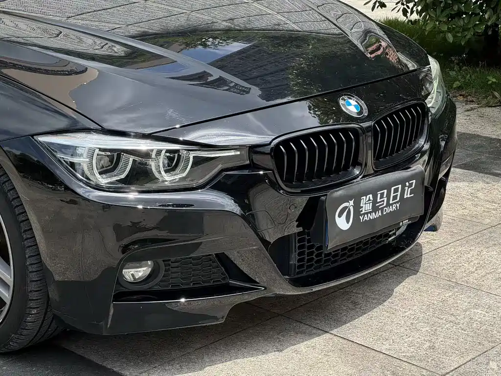 BMW 3 Series 2018 — фото 2